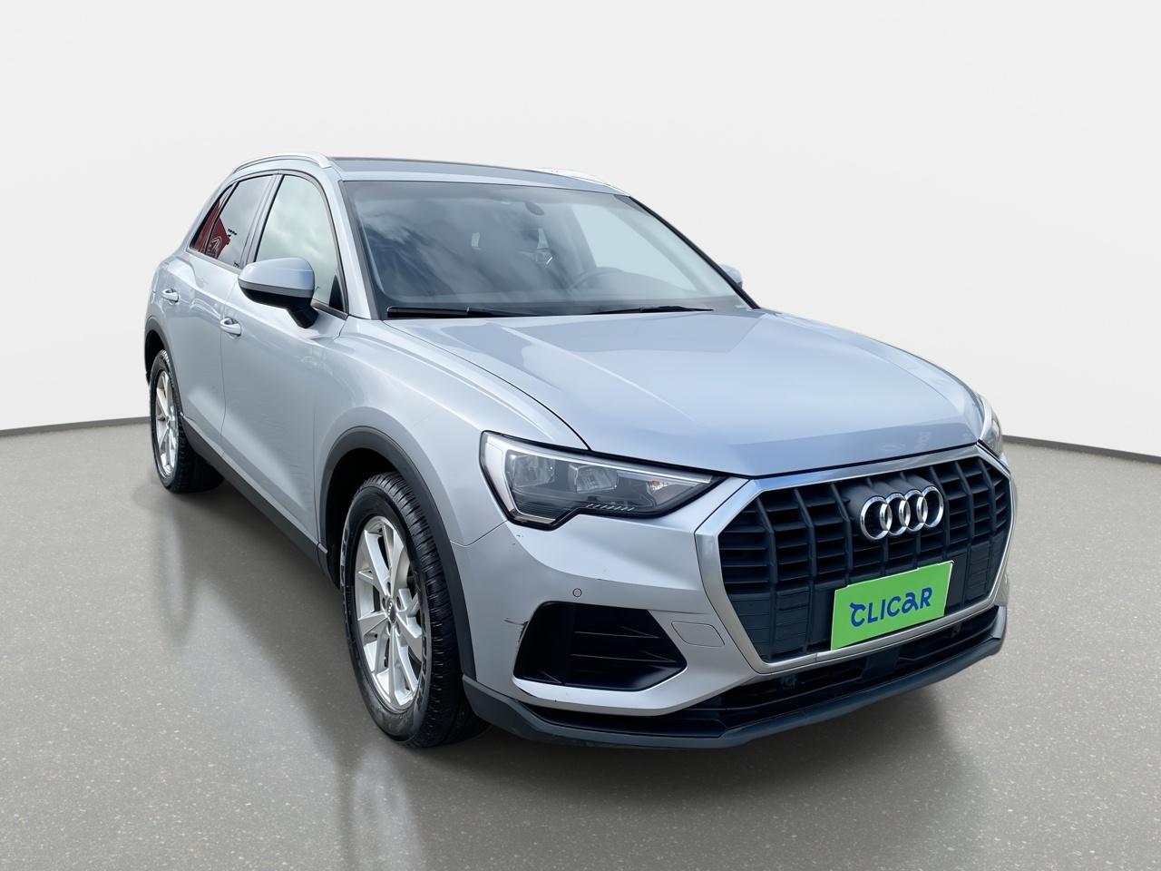 Station Wagon Audi Q3