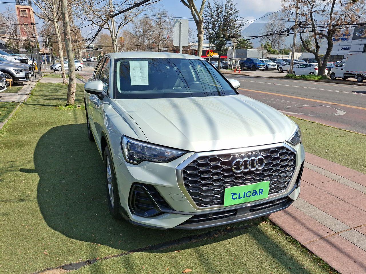 Station Wagon Audi Q3