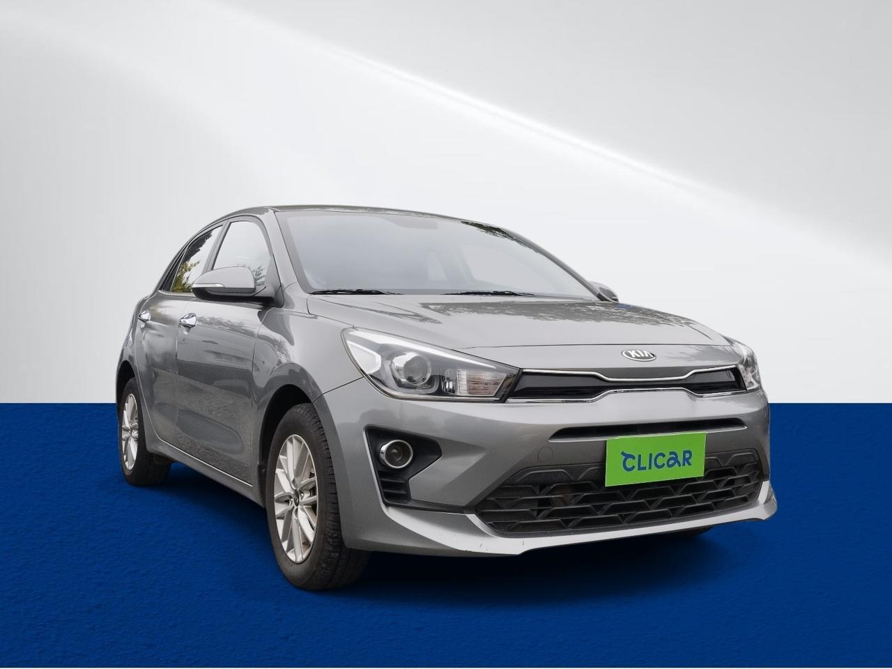 Automovil Kia Rio 5