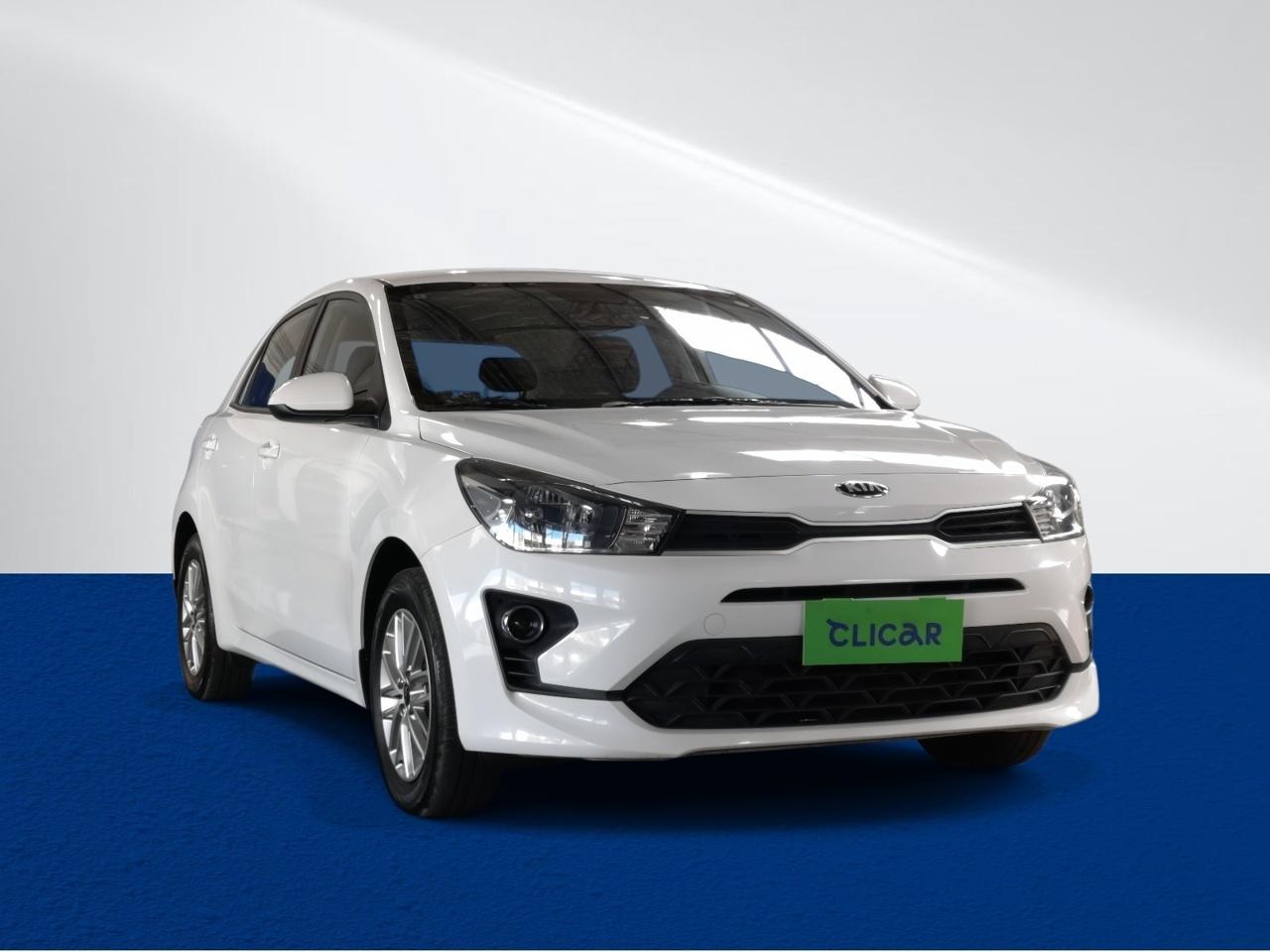 Automovil Kia Rio 5