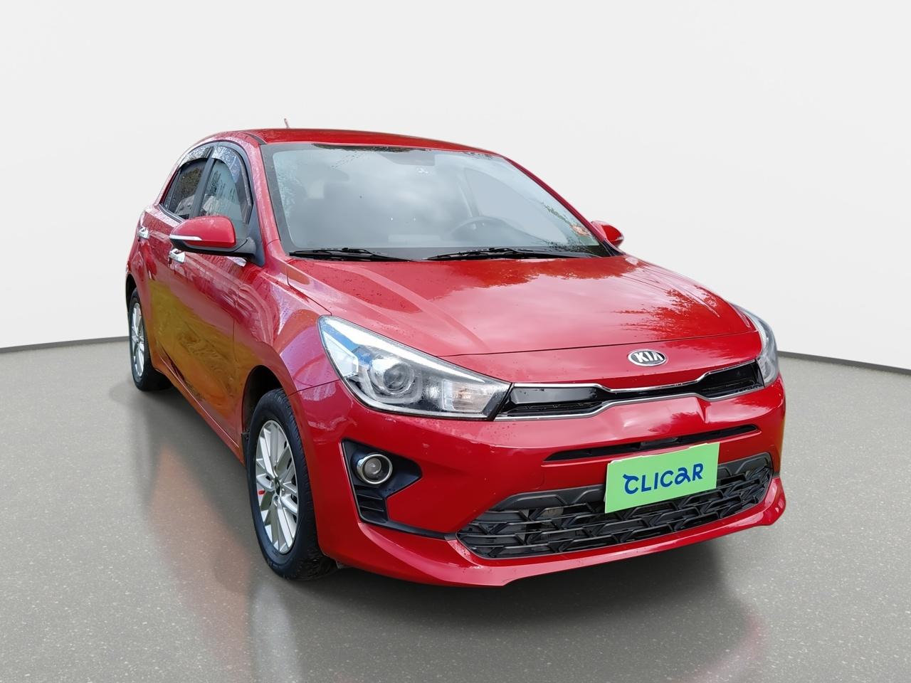 Automovil Kia Rio 5