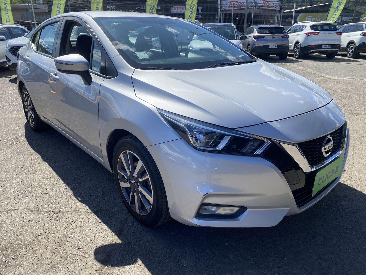 Automovil Nissan Versa