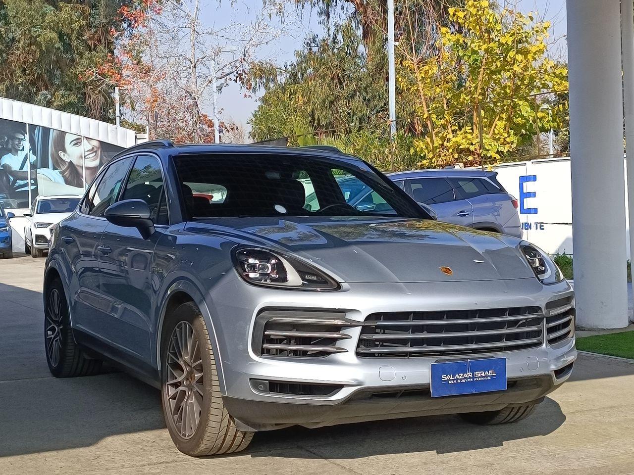 Station Wagon Porsche Cayenne