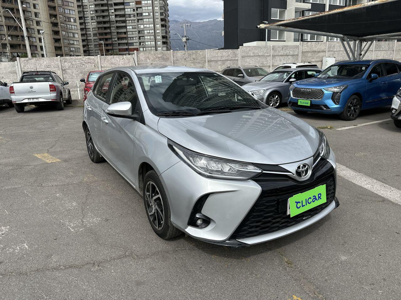 Automovil Toyota Yaris