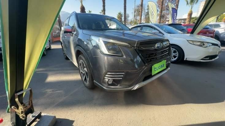 Station Wagon Subaru Forester