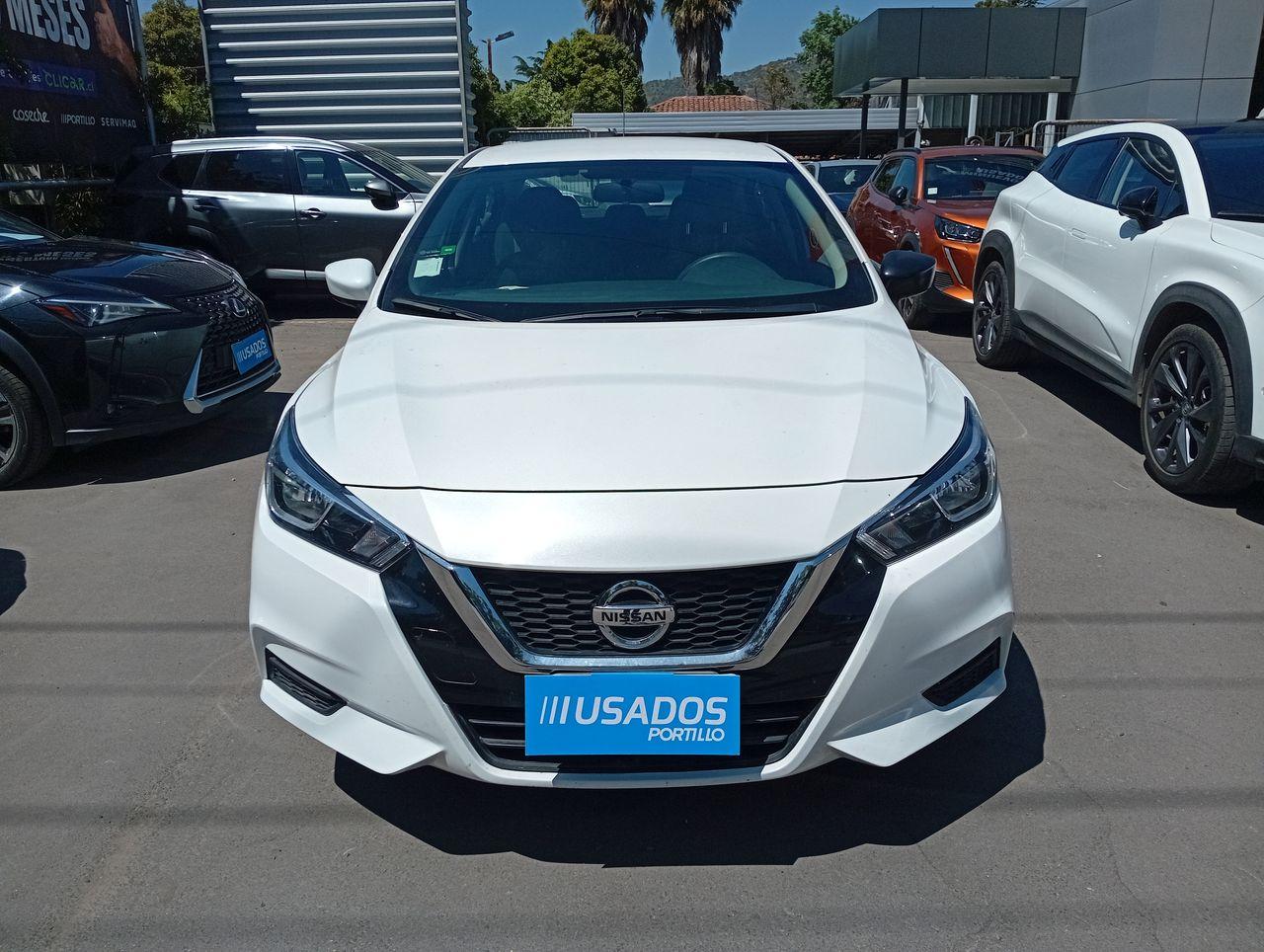 Automovil Nissan Versa