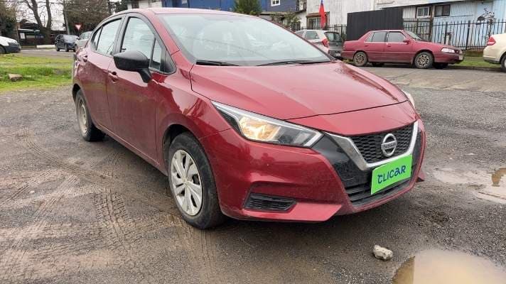 Automovil Nissan Versa