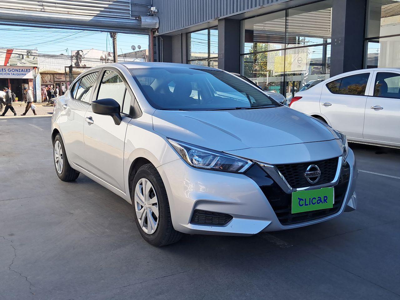 Automovil Nissan Versa