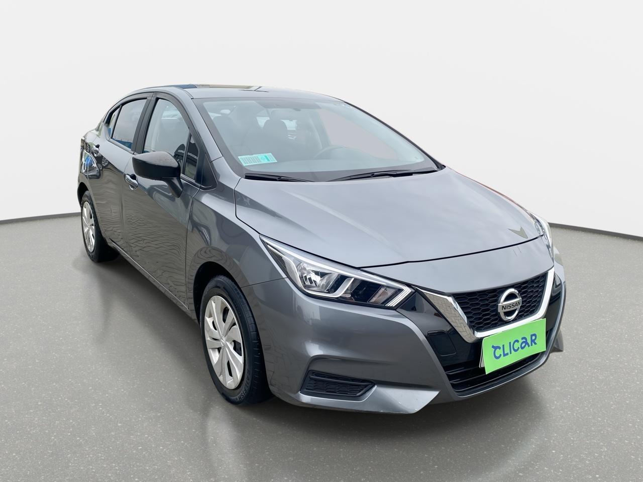 Automovil Nissan Versa