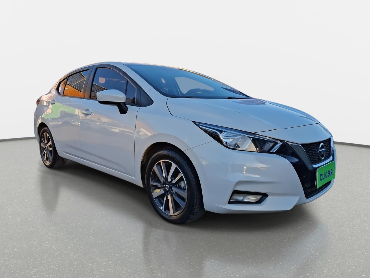 Automovil Nissan Versa