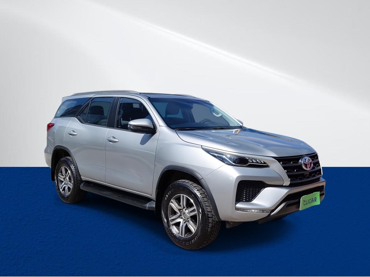 Station Wagon Toyota Fortunner