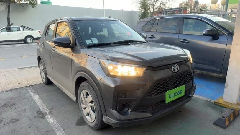 Suv Toyota Raize